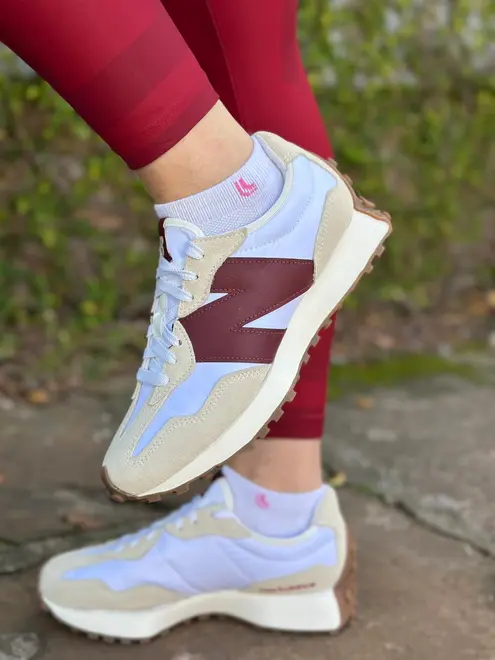 TÊNIS WS327 NEW BALANCE 327V1 BEGE/VINHO