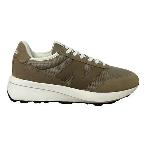 TÊNIS 1323549 NEW BALANCE 370V1 MARROM CLARO