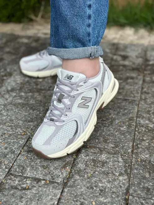 TÊNIS UR530 NEW BALANCE CINZA CLARO